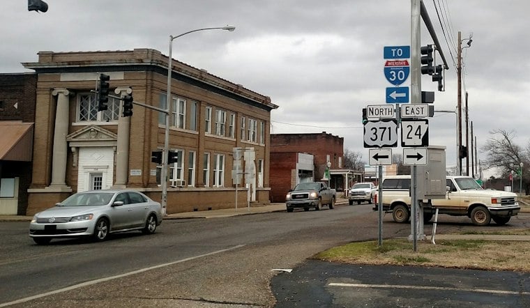 Nashville, Arkansas Teen, 18, Dies After Motorcycle Crosses Center Line Into Semi