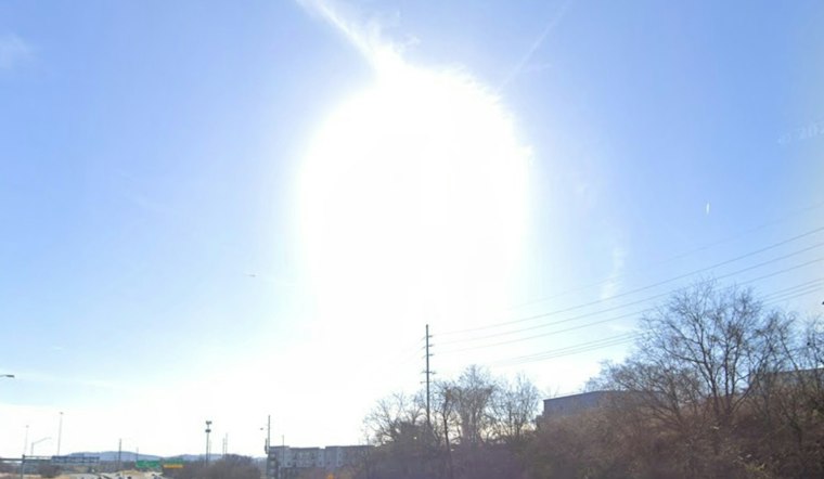Nashville Basks in Sunny 70s as Cool Nights, Fire Fears Roll In