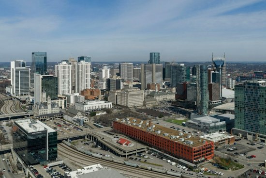 Nashville Basks in Sunny 70s as Foggy Mornings and Fire Fears Loom