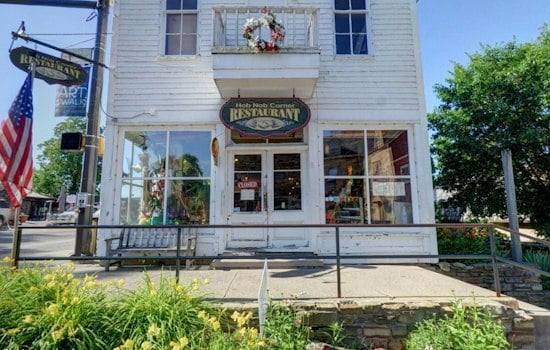 Nashville, Indiana Landmark Says Goodbye to Hobnob Corner After 46 Years
