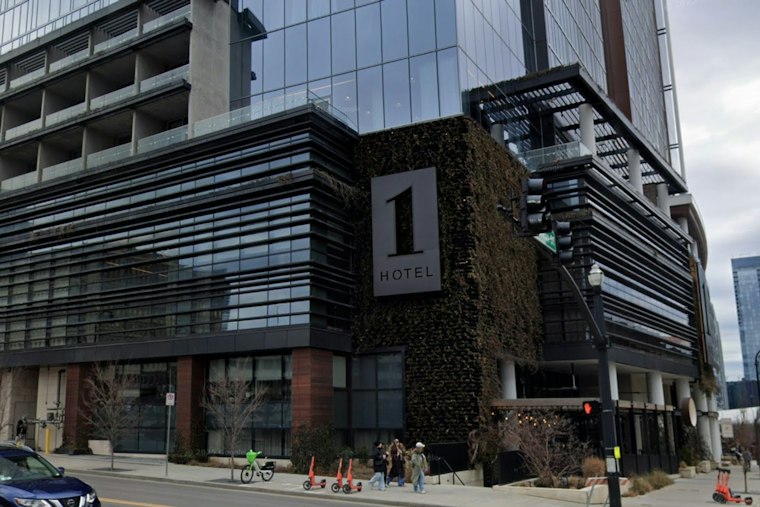 Nashville's 1 Hotel Hosts Halston Tribute, Lipscomb Students Vie for Scholarship