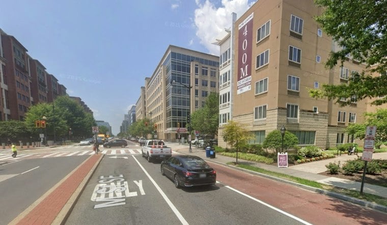 Navy Yard Shooting Leaves Woman Wounded, Police Hunt Driver In Dark Chevy