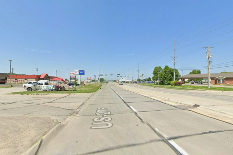 Nebraska Dad Delivers Baby on Highway 275 as 911 Dispatcher Talks Him Through It