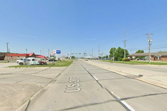 Nebraska Dad Delivers Baby on Highway 275 as 911 Dispatcher Talks Him Through It