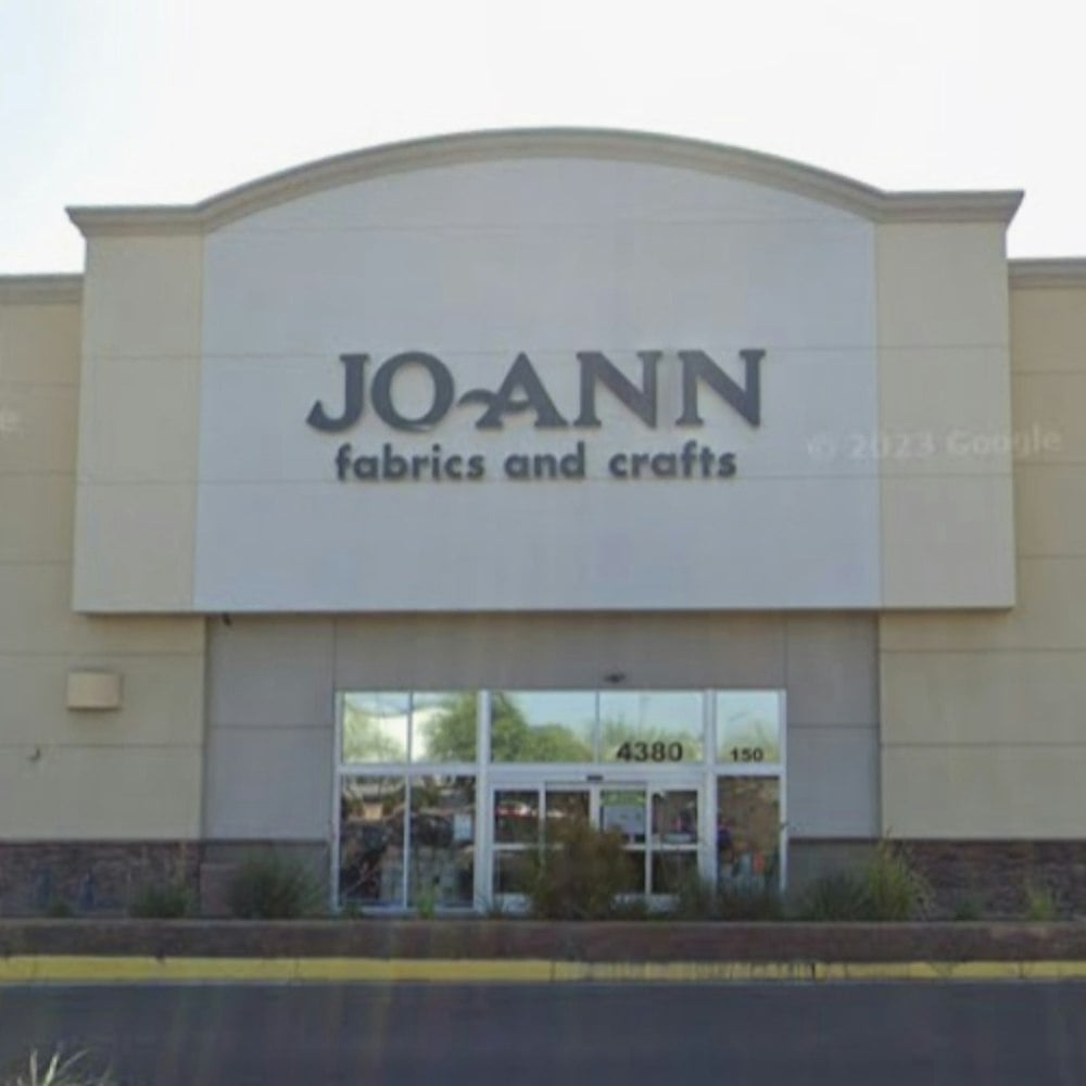 New 16,000-Square-Foot Barnes & Noble Opens on Oracle Road Next Week