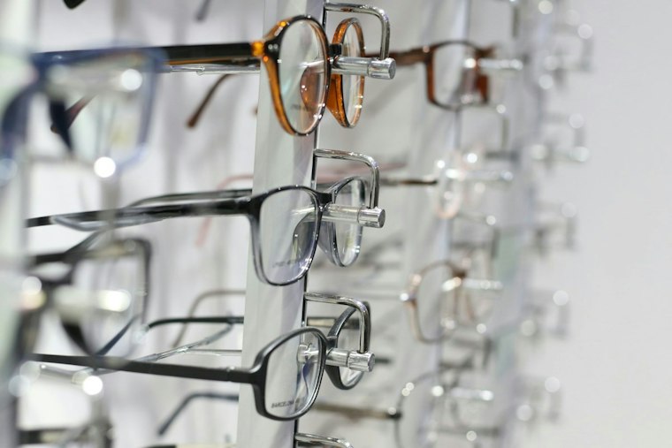New Eyemart Express Opens In Leander With 2,000 Frames, BOGO Deals