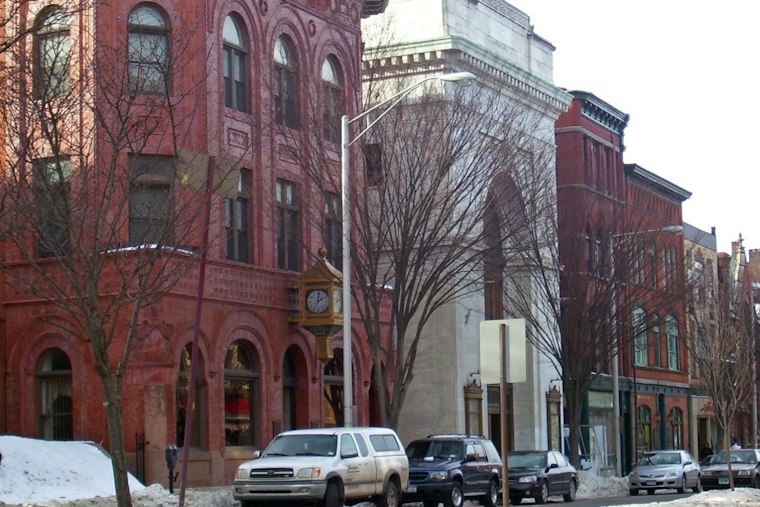 New Low-Cost Vet Clinic Lands on Danbury's Main Street, City Says Thanks
