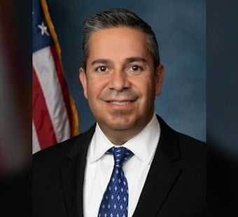New Mexico Courts 2028 Democratic Hopefuls With Pig Roast and Primary Pitch