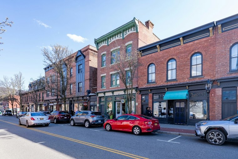 New Paltz Salad Shop Butterhead Closes After 19 Months, Beacon Store Survives