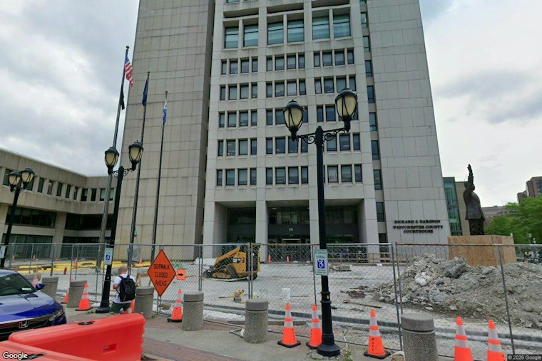 New Rochelle Man, 41, Convicted in Bridge Stabbing Over $100 Robbery
