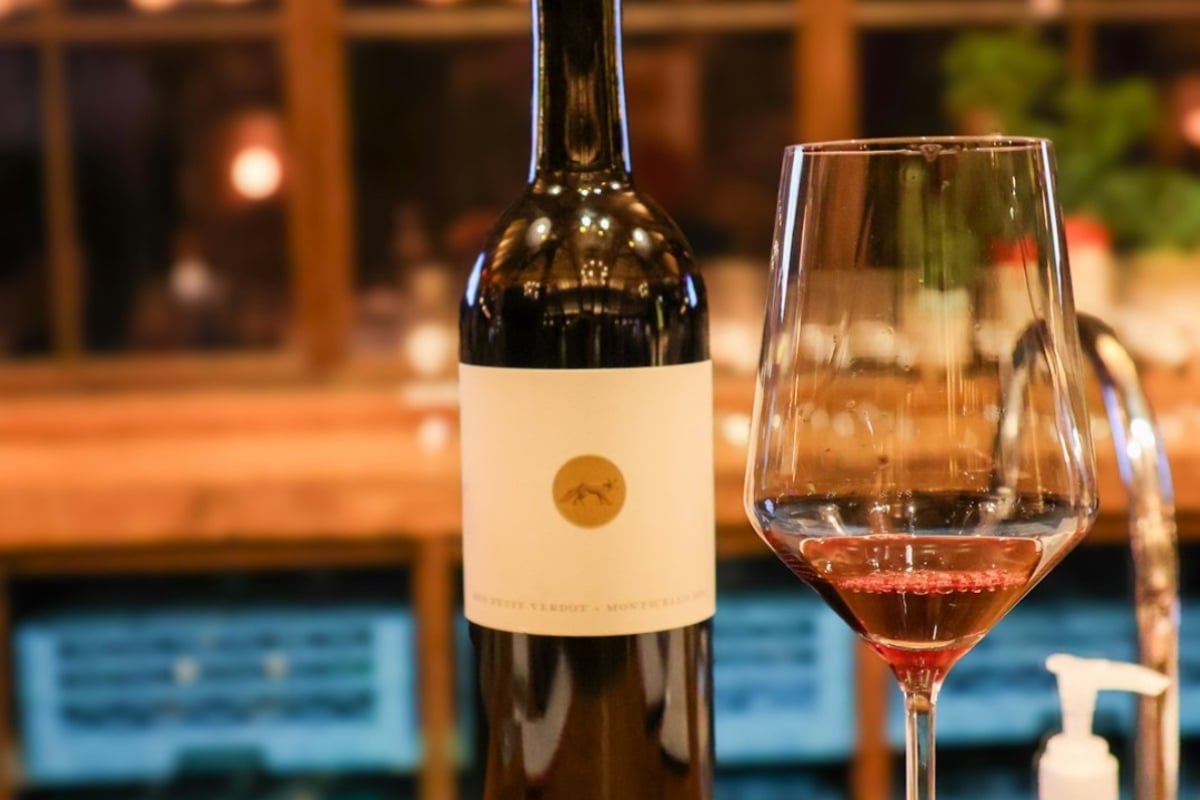 hoodline.com - Kasandra Rattle - Jiya Vineyards Opens at Historic Buckskin Manor in Hillsboro, VA