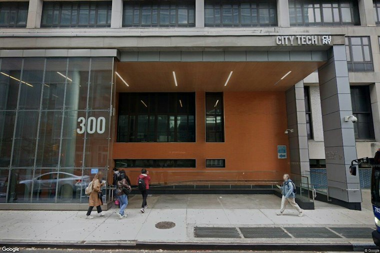 New York Opens Free Community College to Adults Who Already Hold a Degree
