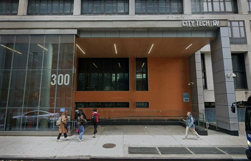 New York Opens Free Community College to Adults Who Already Hold a Degree
