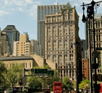 New York's Minimum Wage Freezes at $17 for 2027 as Job Numbers Slip