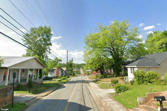 Newnan Toddler Hit by Car After Wandering From Yard Onto Pinson Street
