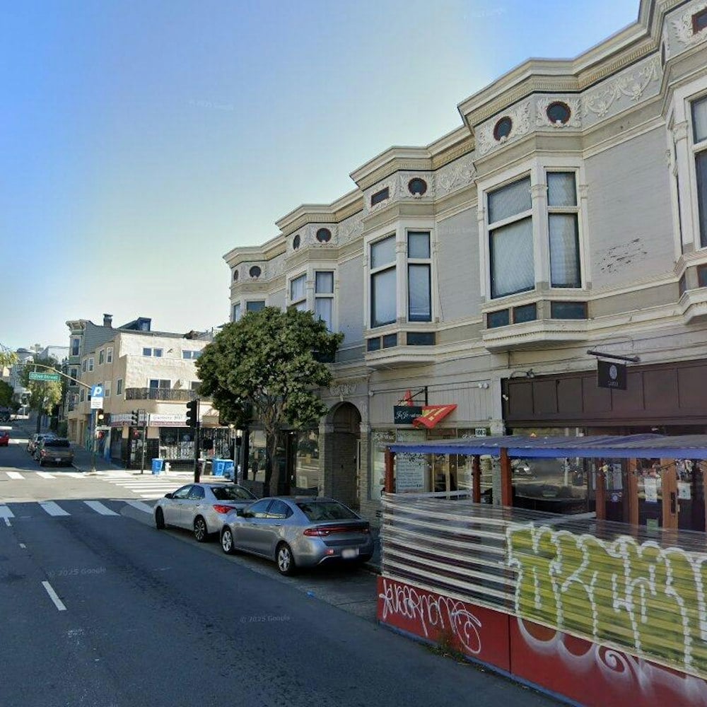Noe Valley-Mission Border Welcomes Frenchie, a Wine Bar Named After a Bulldog