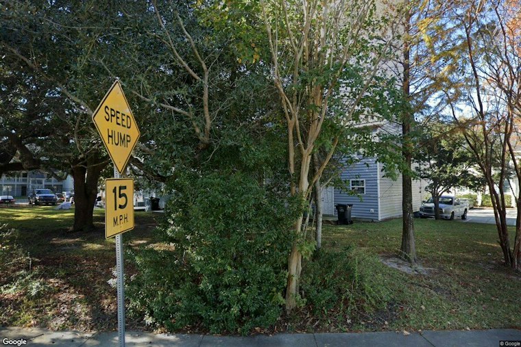 North Charleston Man, 29, Hid Gun Under Bed as Police Closed In, Woman Says