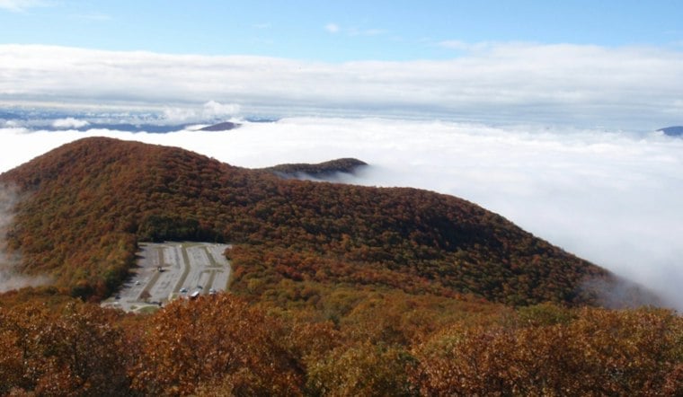 North Georgia's Fall Leaf Season Kicks Off With a Mountain-to-Valley Color Rush
