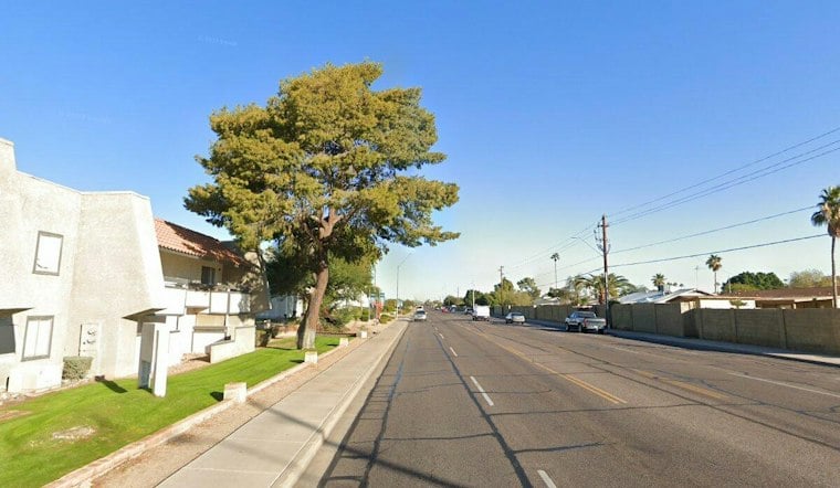 North Phoenix Crash Near 19th Avenue Leaves Woman Critical, 3 Men Hurt