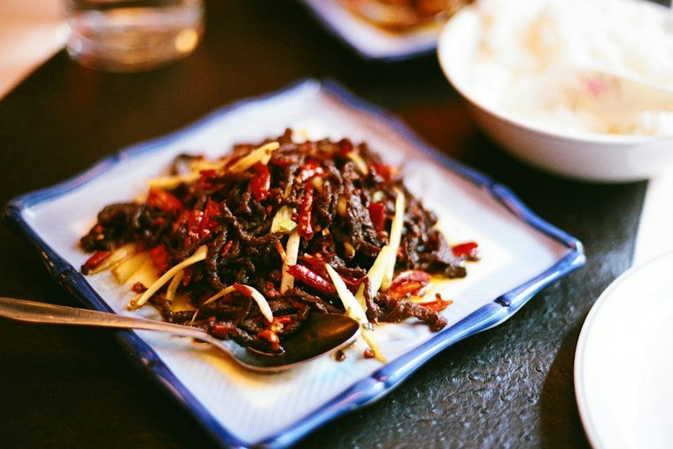Northeastern Chinese Chain Dong Bei Signs Lease For New Hyde Park Debut