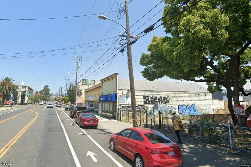 Oakland Crews Douse Vacant Warehouse Fire Near Brooklyn Basin in 40 Minutes