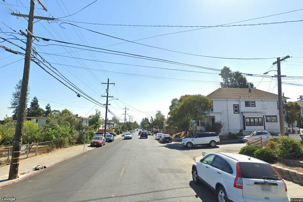 Oakland Man Invited to Live With Cousins Shoots Both, Then Holds Off SWAT