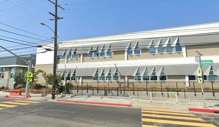 Oakland's Too $hort Way Street Sign Vanishes, Police Stay Silent