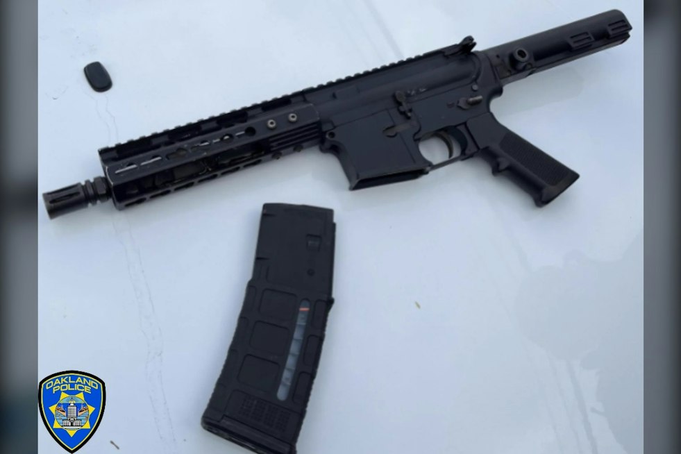 Oakland Suspect Ditches AR-Style Pistol Before Area 5 Officers Nab Him