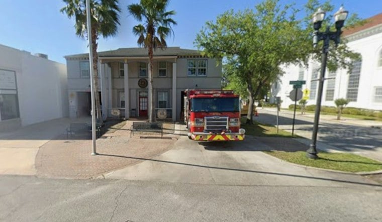 Off-Duty Jacksonville Firefighter Swims 800 Yards to Save 3 Capsized Boaters
