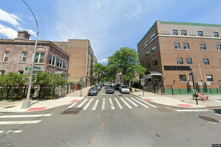 Off-Duty NYPD Officer Stabbed in Norwood During Attempted Robbery