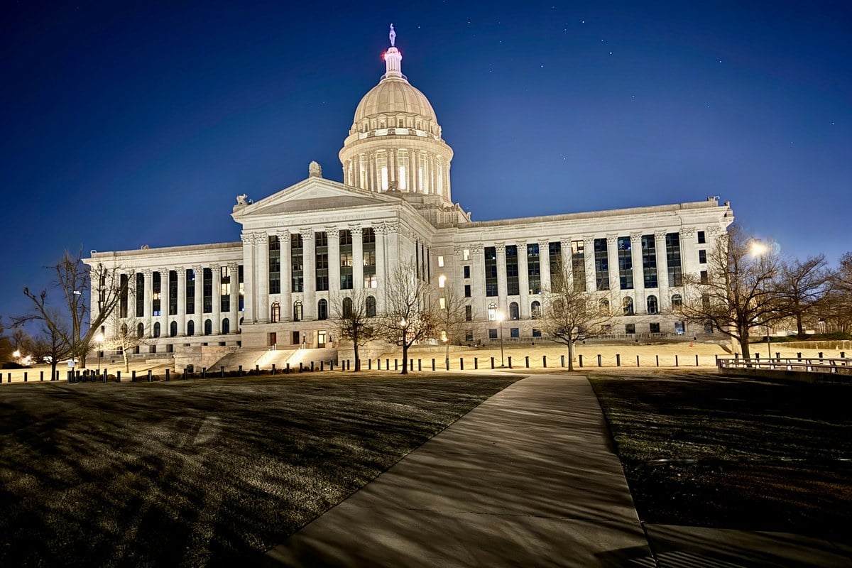 hoodline.com - Carla Fuentes - Oklahoma Weighs New Marijuana Lab Testing Rules