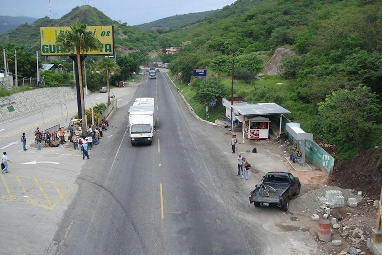 Oklahoma Linemen Light Up Two Guatemalan Villages After Three-Week Mission