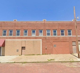 Oklahoma Tribe's Rival Chiefs Battle Over Kalshi Betting App Deal
