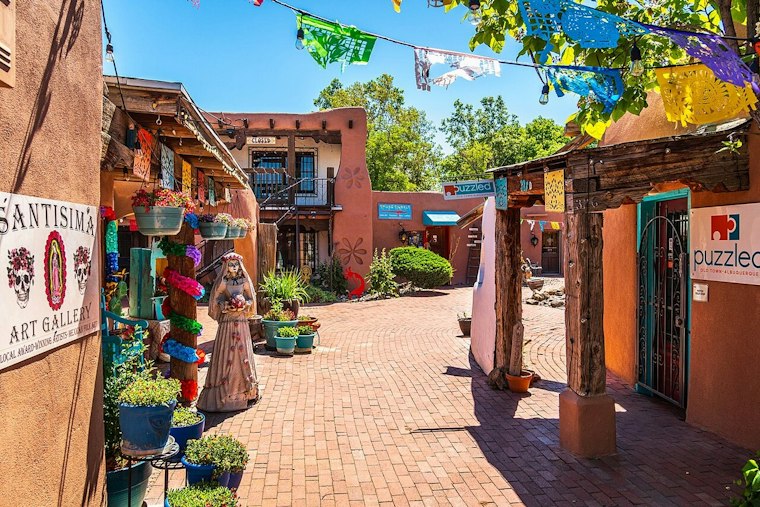 Old Town Albuquerque's Dia de los Muertos Returns With Glowing Balloons, 30+ Ofrendas