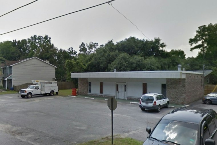 Old West Ashley 7-Eleven Reborn as Whole-Hog Wine Bar Named for Someone's Mom