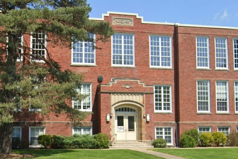 Olmsted Falls Voters Face Issue 72, A Bid to Shield City From State Overreach