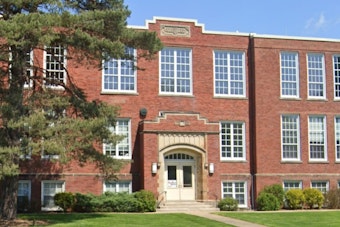 Olmsted Falls Voters Face Issue 72, A Bid to Shield City From State Overreach