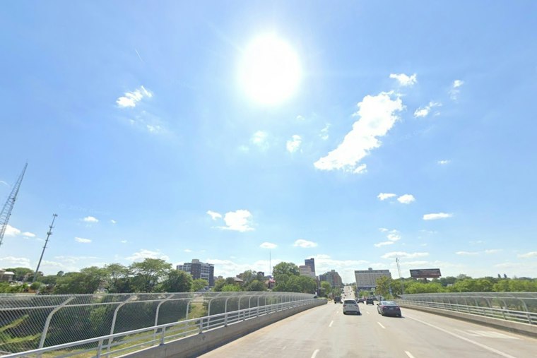 Omaha Basks in Sunny 70s as Warmer Week Rolls In Amid Flood Warnings