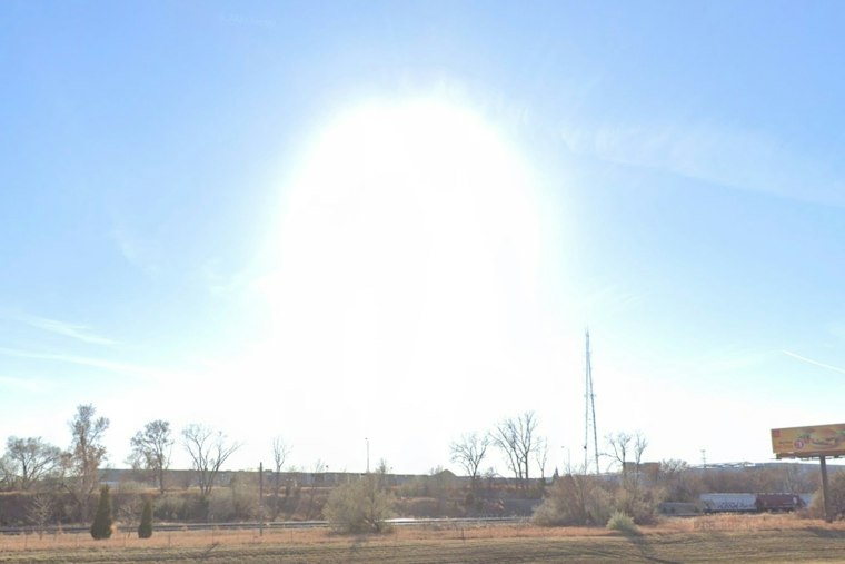 Omaha Shivers Under Freeze Warning Before 70-Degree Heat Wave Hits