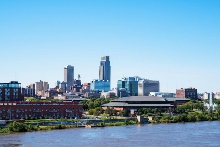 Omaha Sizzles at 92 Before Midweek Storms Snap Fall Back Into Place