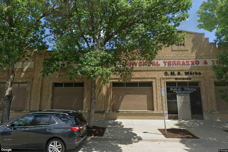 Omaha Thieves Dangle From Car Window to Snatch $2,400 in Stone Shop Metal