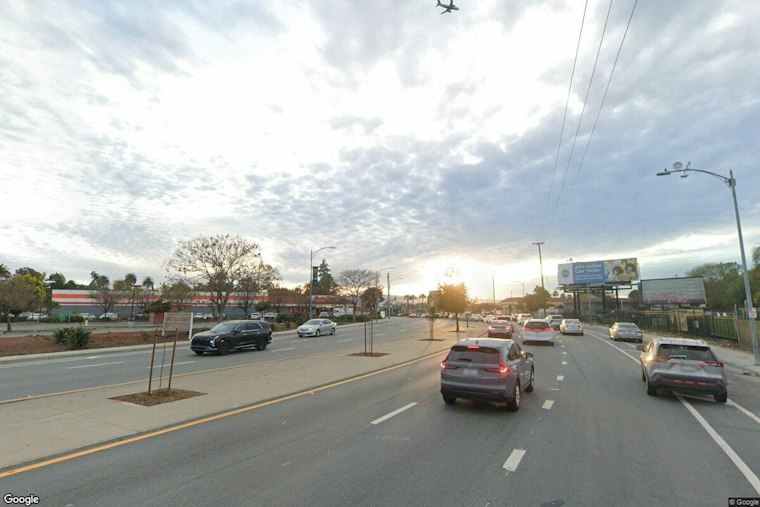One Dead After Four-Car Crash Shuts Down Hwy. 101 Near Tully Road in San Jose