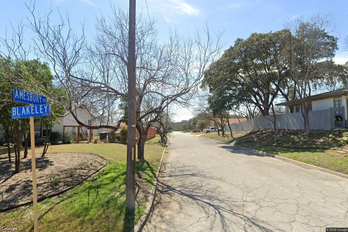 One Dead, One Hospitalized After Overnight House Fire on San Antonio's Northeast Side