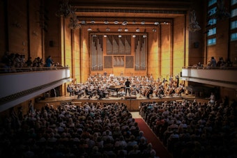OperaSLO Stages Region's First Full Mikado With 100-Plus Performers