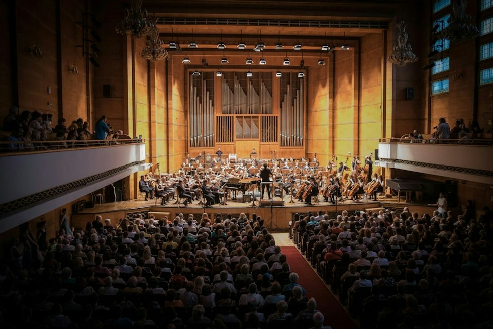 OperaSLO Stages Region's First Full Mikado With 100-Plus Performers