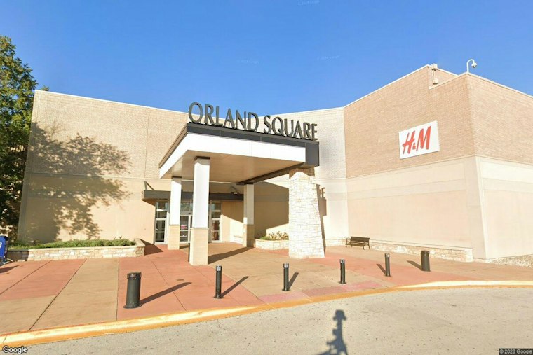 Orland Park Mall Shooter Trial Opens, Defense Says Britten Had To Be Restrained