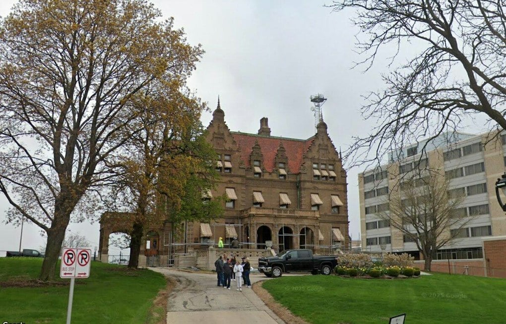 Pabst Mansion's Candlelit Dark Tours Return, Skip the Ghost Stories for Real History