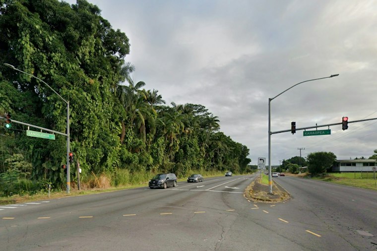 Pahoa Woman, 71, Killed Crossing Hilo Street as Hawaiʻi Island Traffic Deaths Climb