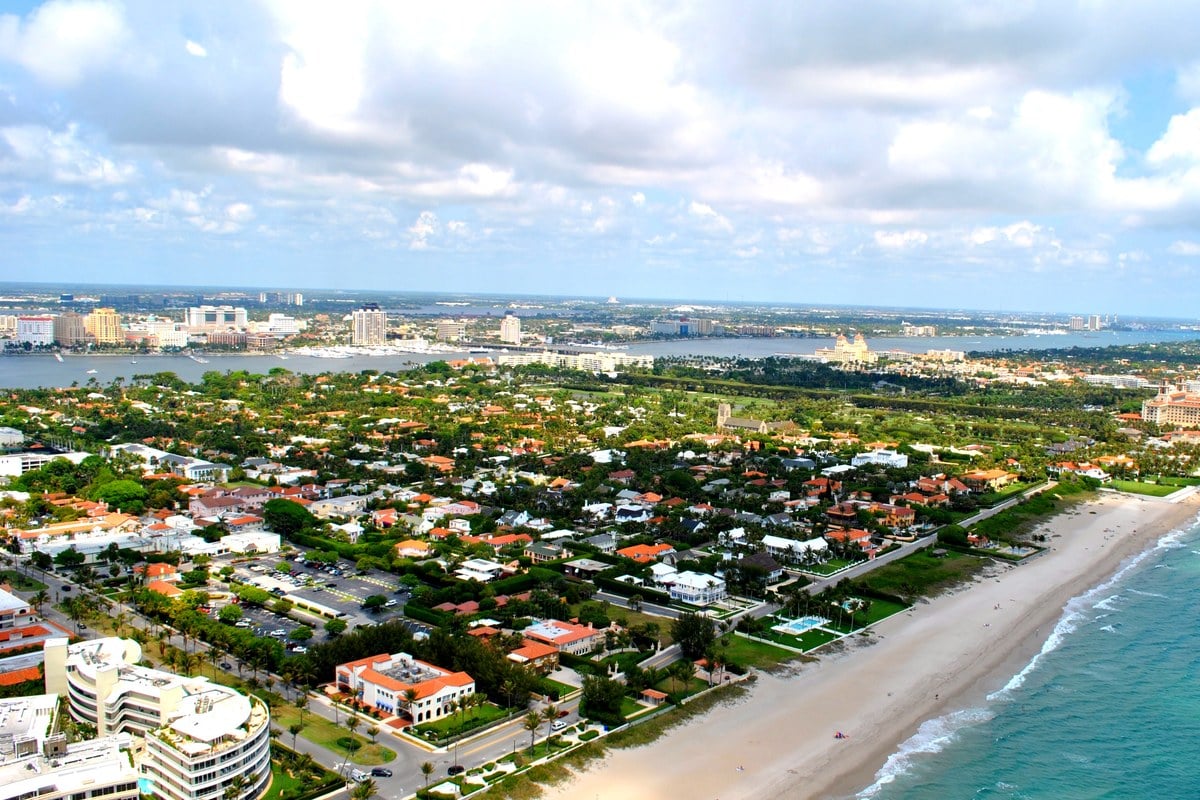 Palm Beach Buyers Plan to Pay $160 Million, Then Bulldoze the Mansion