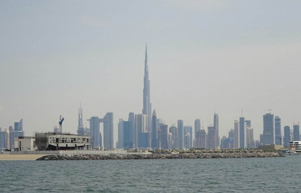 Paxton Rang In 2025 In Dubai With Two Indicted Fugitives, Report Finds